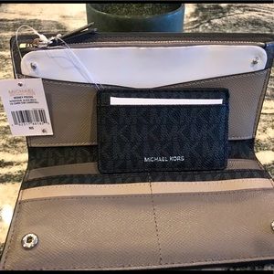 NWT Michael Kors Money Piece Large Card Case